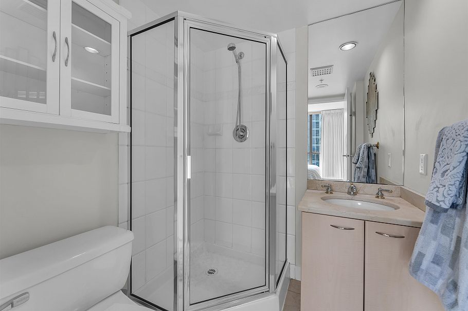 2011 1331 Alberni Street Vancouver, BC - 22