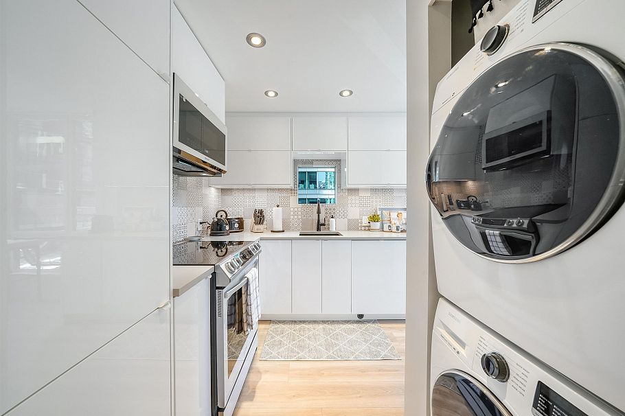 707 1166 Melville Street Vancouver, BC - 5