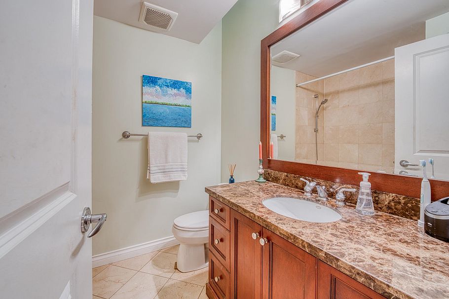 1428 W 37th Avenue Vancouver, BC - 31