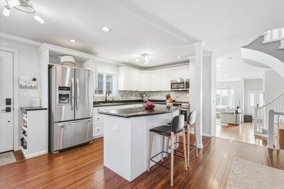 318 E Keith Road North Vancouver, BC - 10