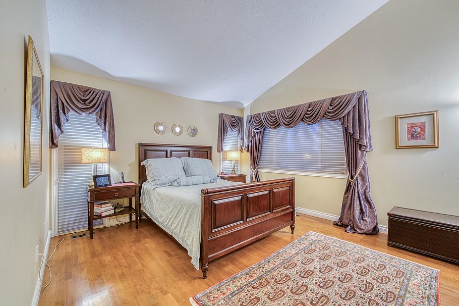 1428 W 37th Avenue Vancouver, BC - 30