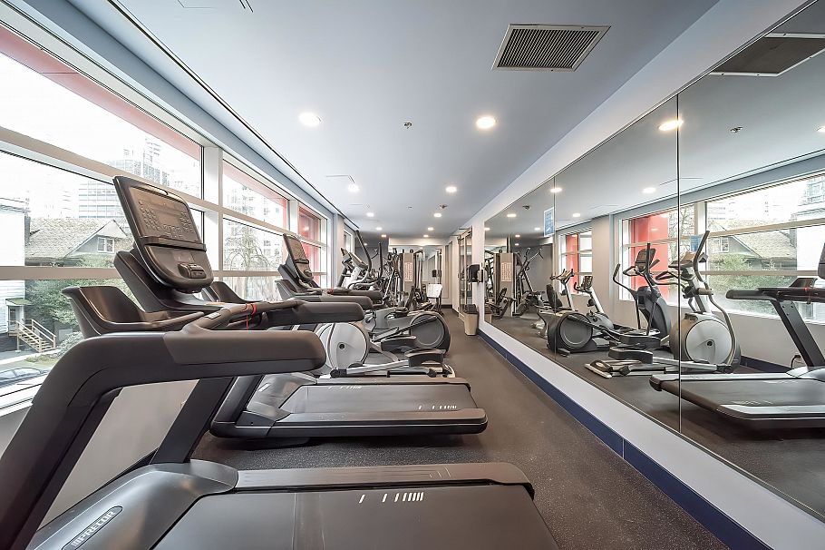 303 1211 Melville Street Vancouver, BC - 32