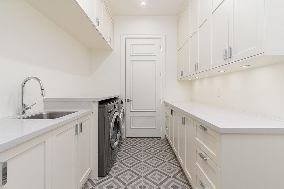 6005 Alma Street Vancouver, BC - 34