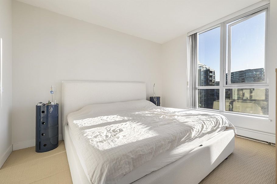 801 1833 Crowe Street Vancouver, BC - 14