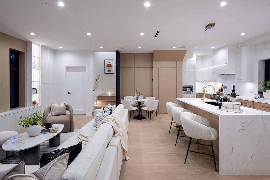 2307 E 3rd Avenue Vancouver, BC - 9