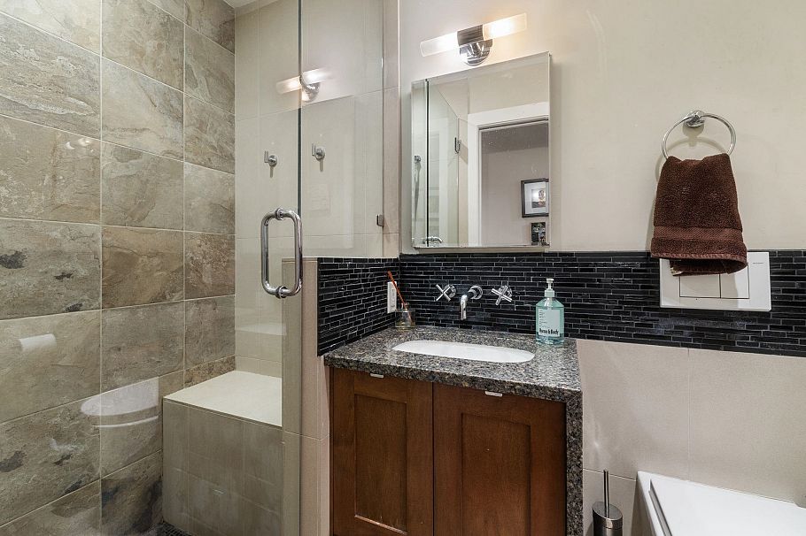 4529 Jerome Place North Vancouver, BC - 11