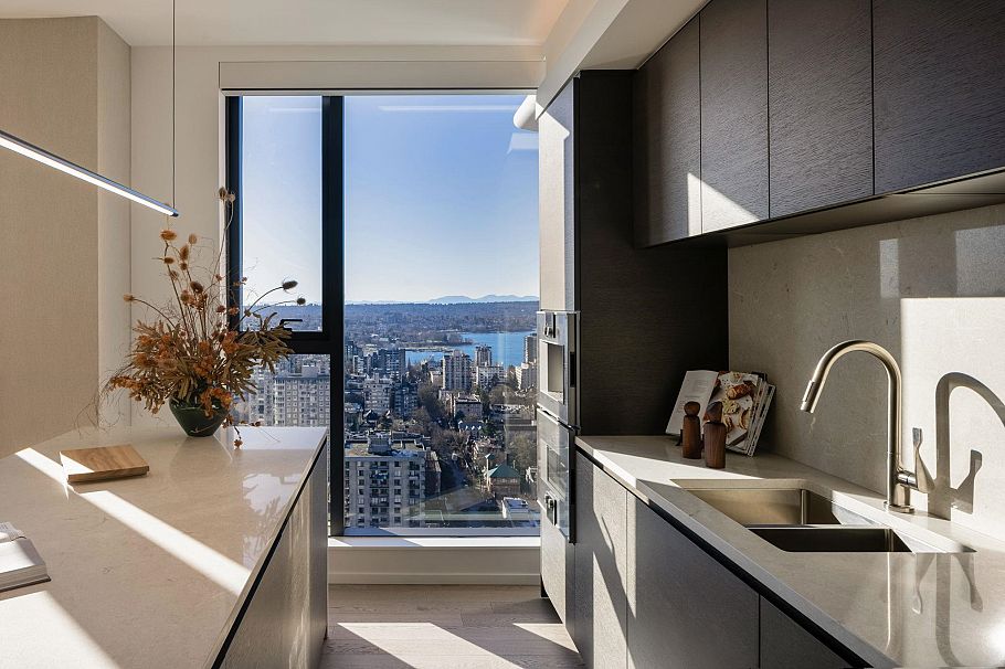 3102 1482 Robson Street Vancouver, BC - 5