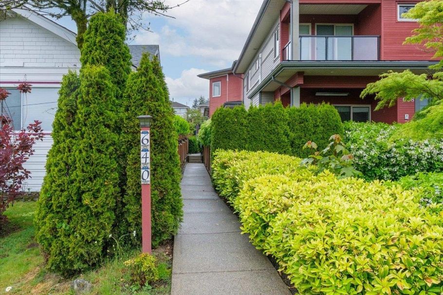 640 W 15th Street North Vancouver, BC - 36