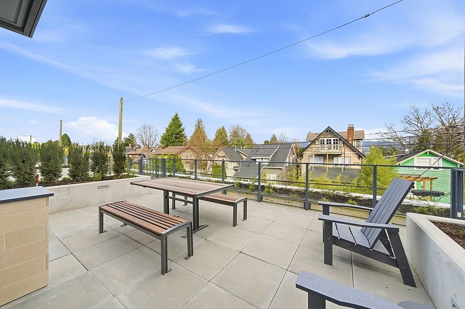 311 2803 W 4th Avenue Vancouver, BC - 24