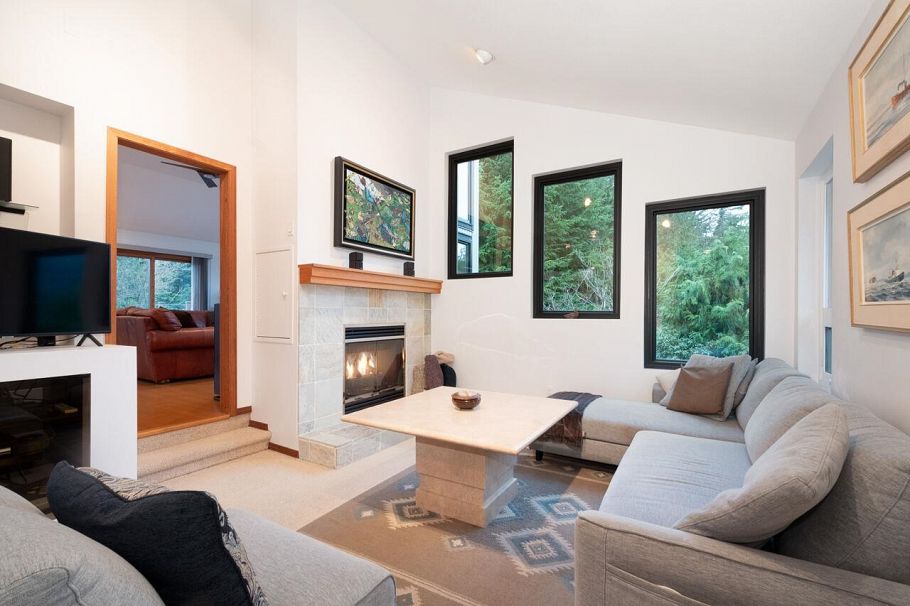 1605 Lockehaven Road North Vancouver, BC - 13