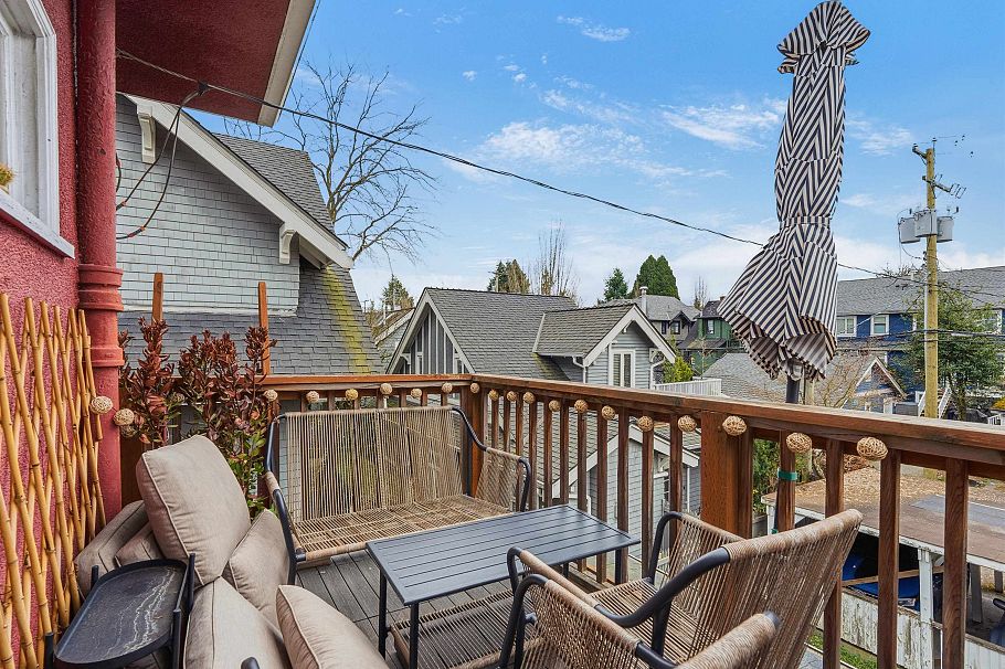 354 W 15th Avenue Vancouver, BC - 12