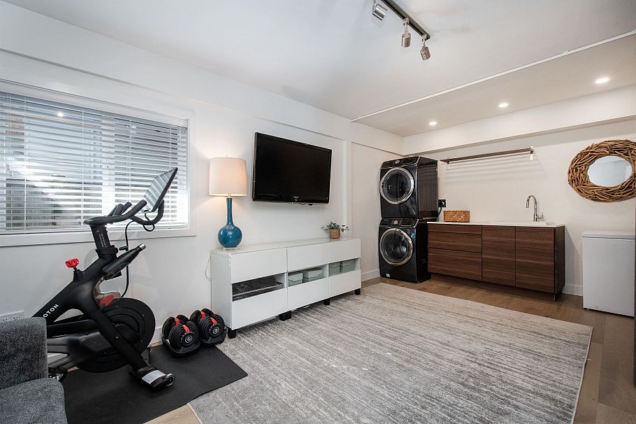 3981 Lynn Valley Road North Vancouver, BC - 29