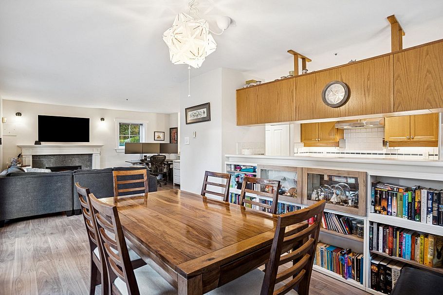 327 W 15th Avenue Vancouver, BC - 8