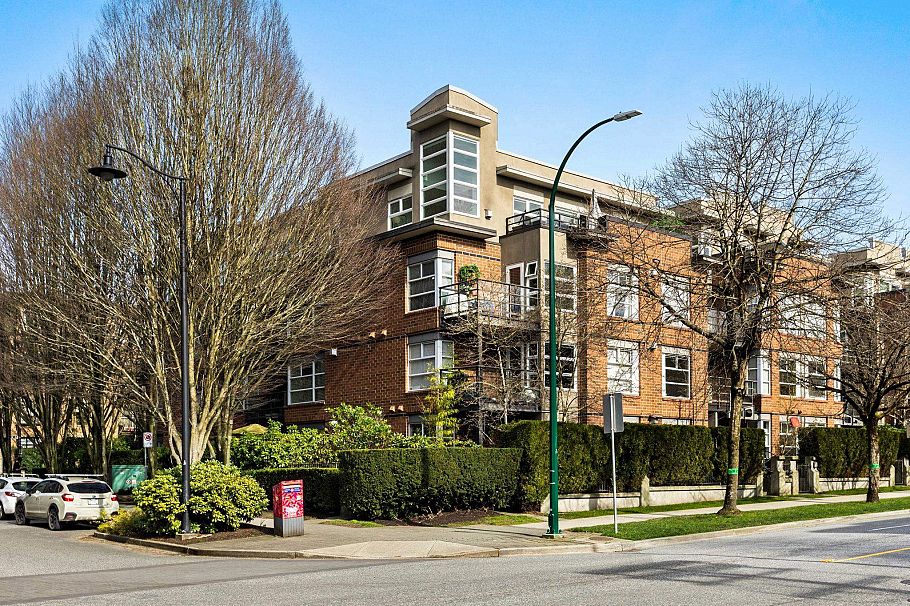 406 2181 W 12th Avenue Vancouver, BC - 2