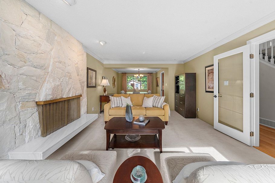 1168 Canyon Boulevard North Vancouver, BC - 3