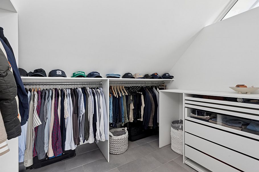 1425 William Avenue North Vancouver, BC - 25