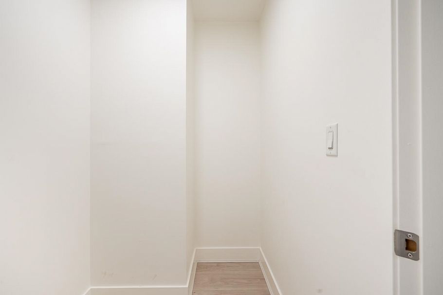 303 3423 E Hastings Street Vancouver, BC - 38