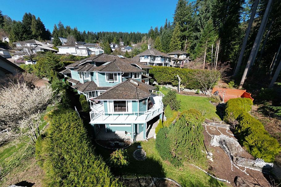 3866 Michener Way North Vancouver, BC - 30