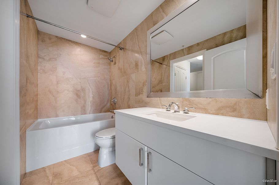 305 185 Victory Ship Way North Vancouver, BC - 20