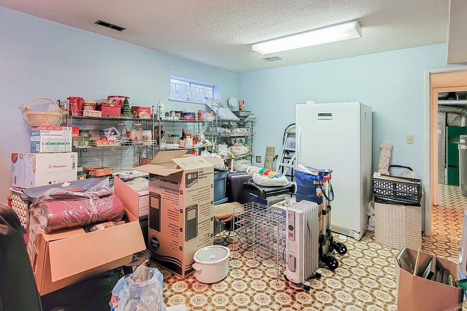 2155 Burquitlam Drive Vancouver, BC - 16