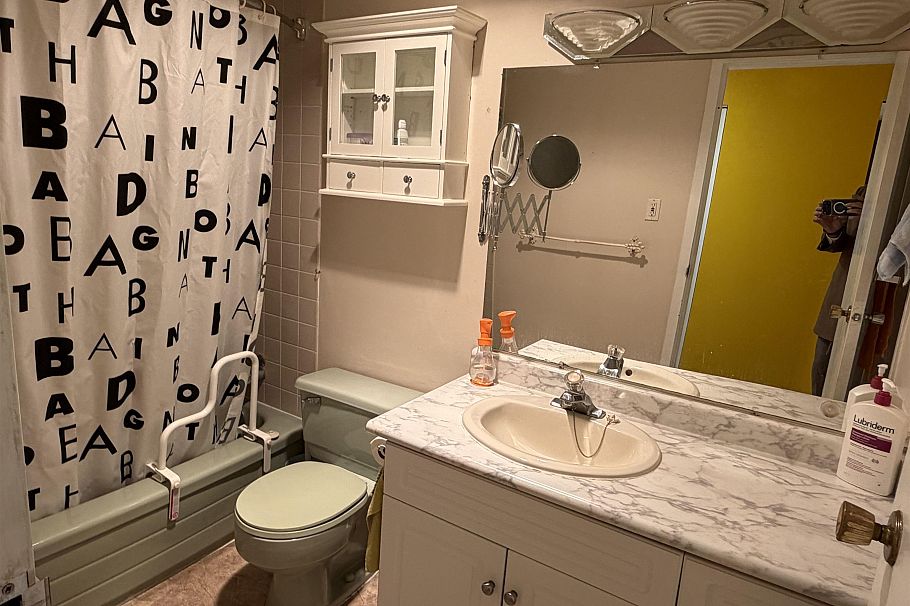 109 3925 Kingsway Burnaby, BC - 9