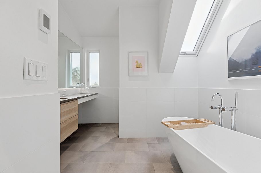 1425 William Avenue North Vancouver, BC - 16