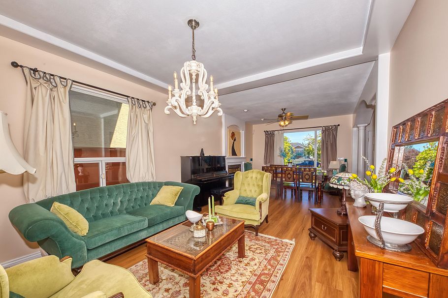 826 E 13th Street North Vancouver, BC - 3