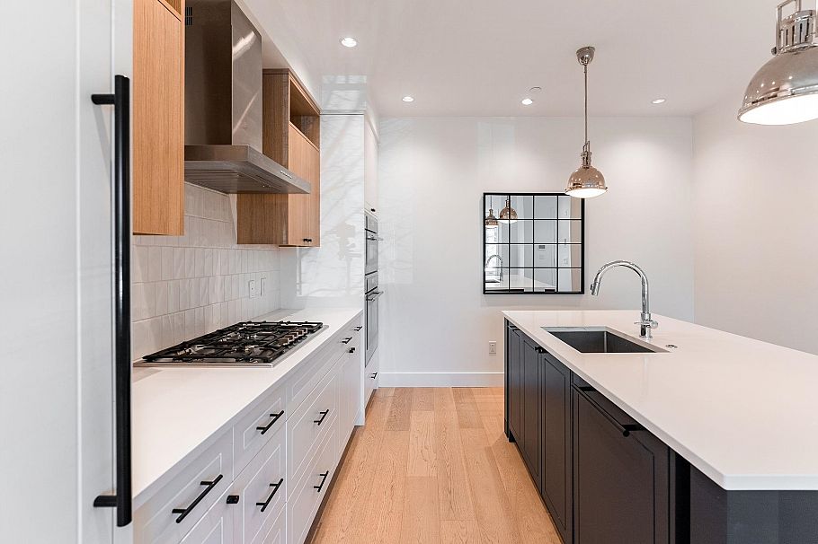 3530 W 43rd Avenue Vancouver, BC - 18