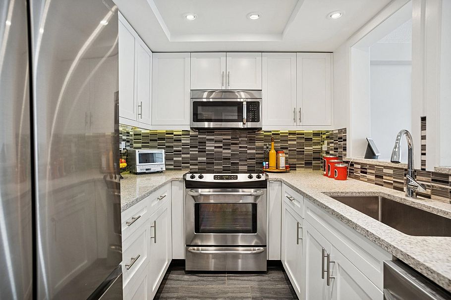 203 1008 Beach Avenue Vancouver, BC - 11