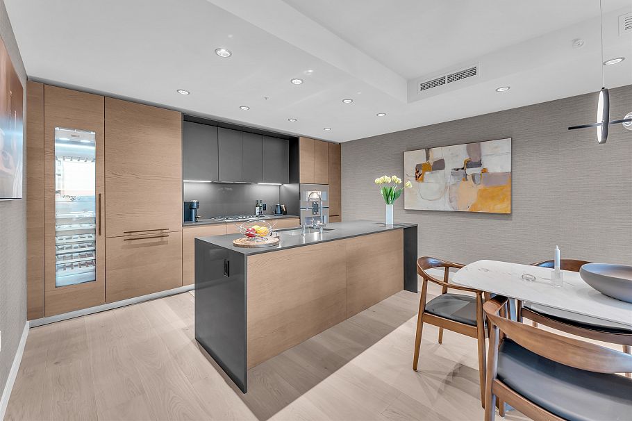 5205 1289 Hornby Street Vancouver, BC - 18