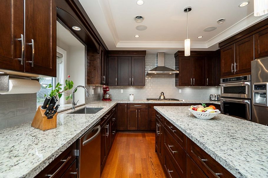 6907 Tyne Street Vancouver, BC - 8