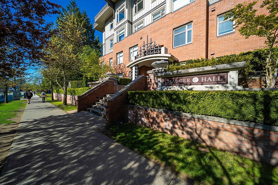 419 2250 Wesbrook Mall Vancouver, BC - 2