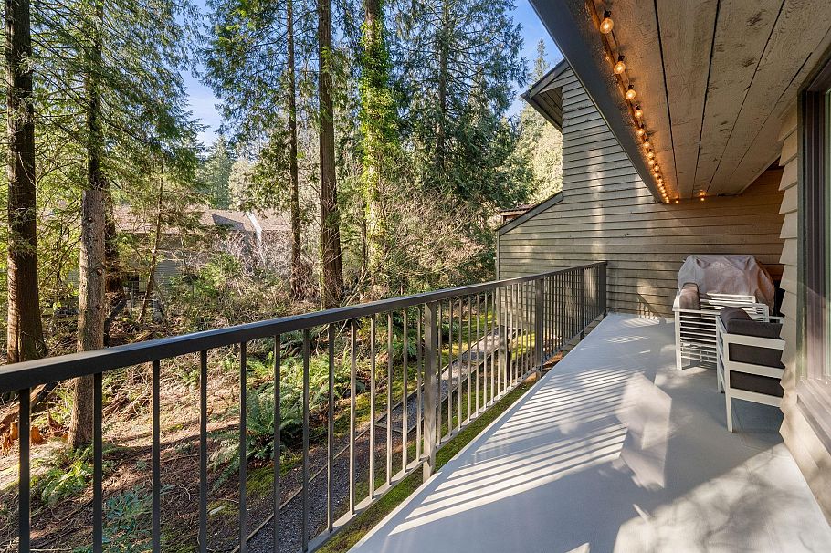 867 Frederick Road North Vancouver, BC - 32