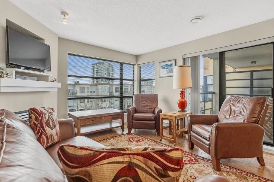 402 124 W 3rd Street North Vancouver, BC - 10