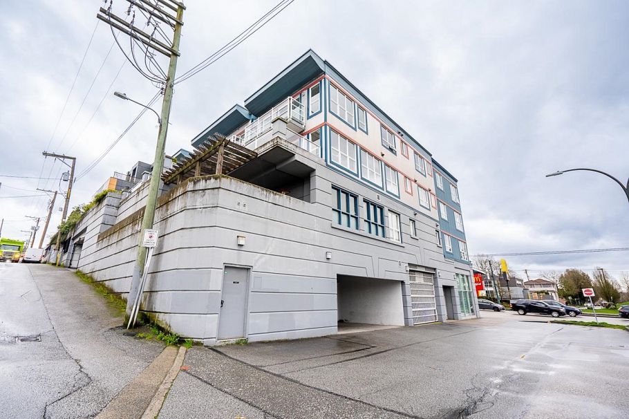 303 3423 E Hastings Street Vancouver, BC - 39