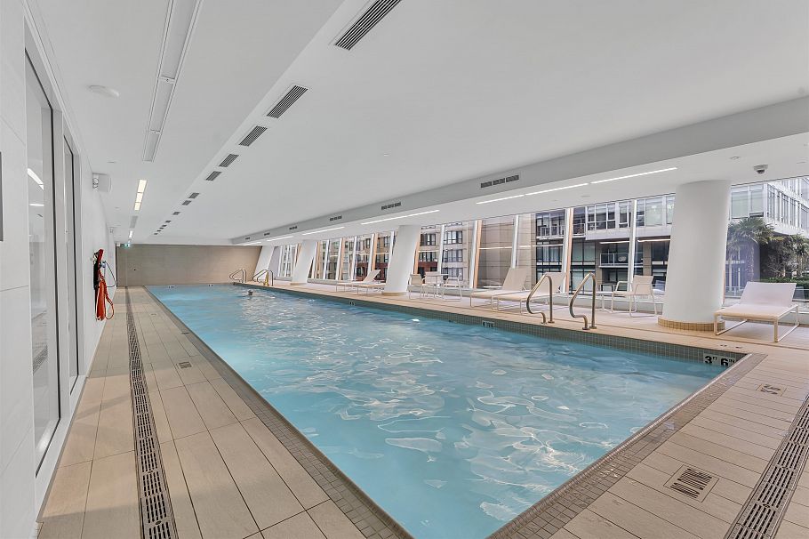 5205 1289 Hornby Street Vancouver, BC - 36