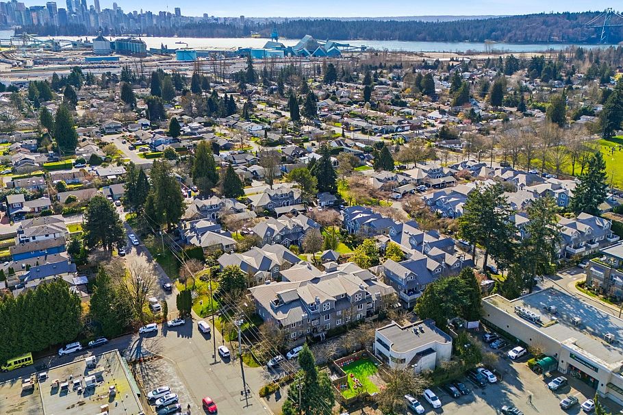 203 1538 Bowser Avenue North Vancouver, BC - 34