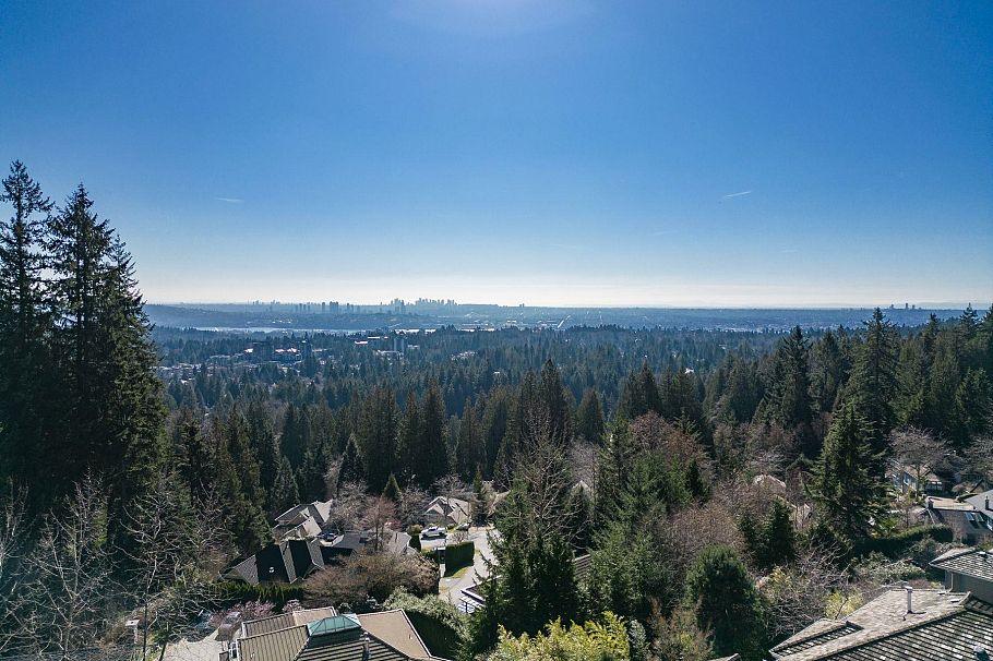 3866 Michener Way North Vancouver, BC - 34