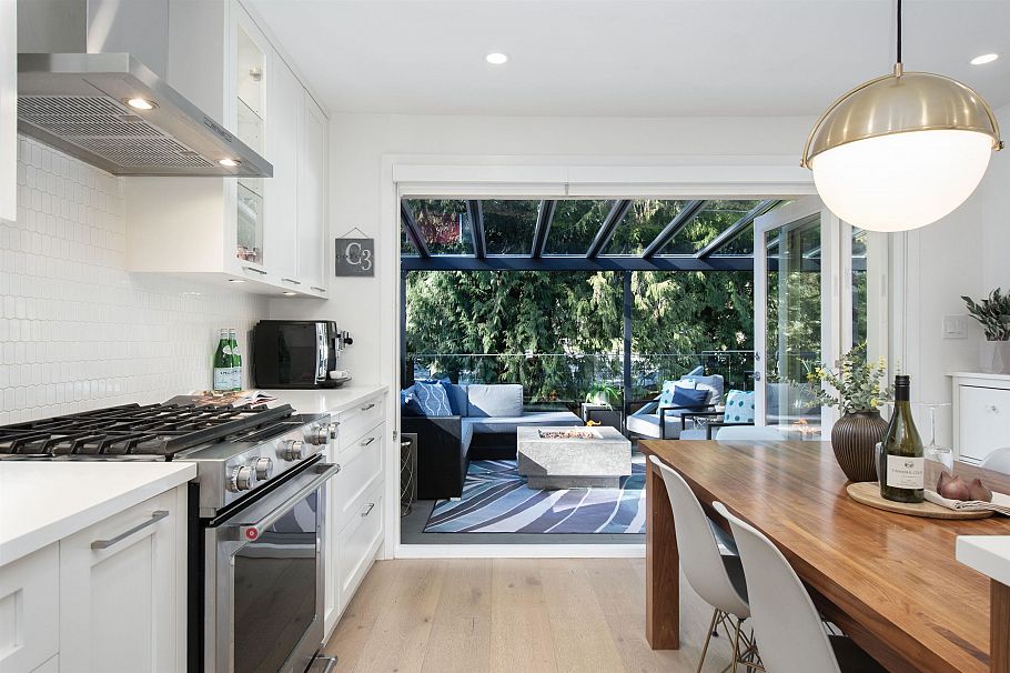 3981 Lynn Valley Road North Vancouver, BC - 11