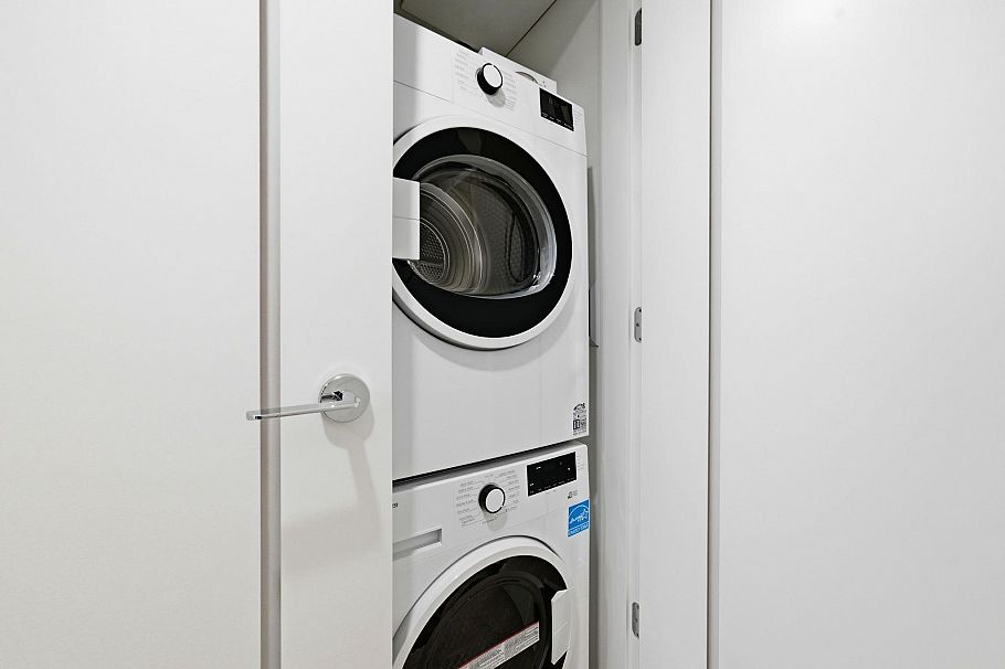 311 2803 W 4th Avenue Vancouver, BC - 20