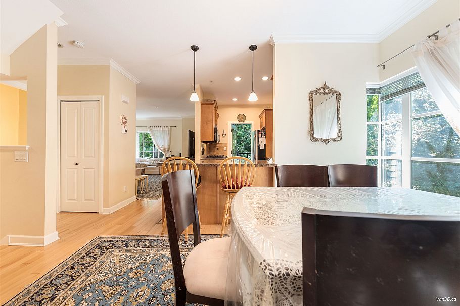 15 3150 Sunnyhurst Road North Vancouver, BC - 11