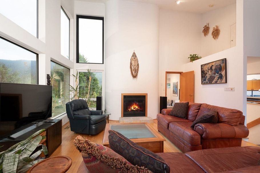 1605 Lockehaven Road North Vancouver, BC - 11