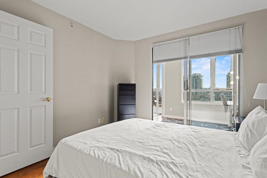 1607 1188 Richards Street Vancouver, BC - 14