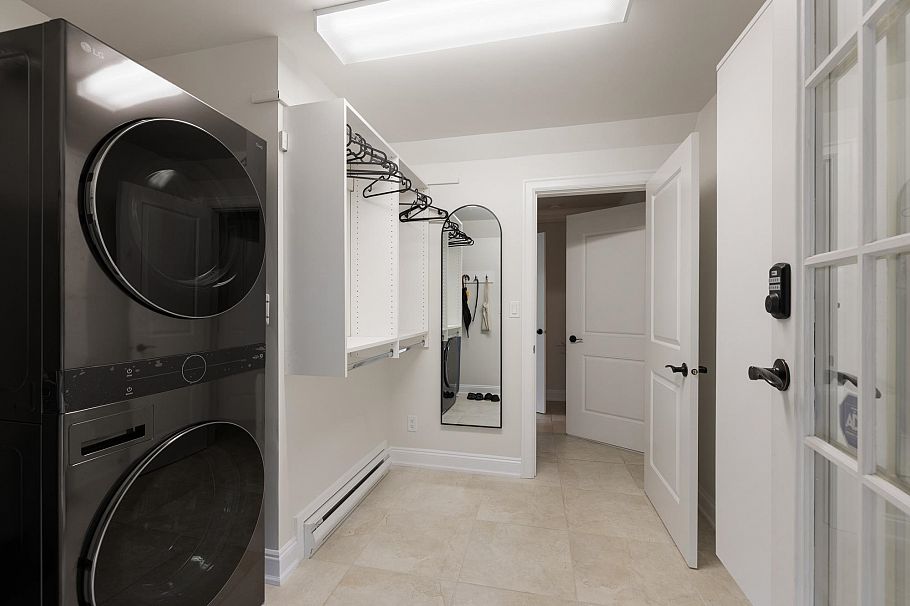 4050 St. Pauls Avenue North Vancouver, BC - 27