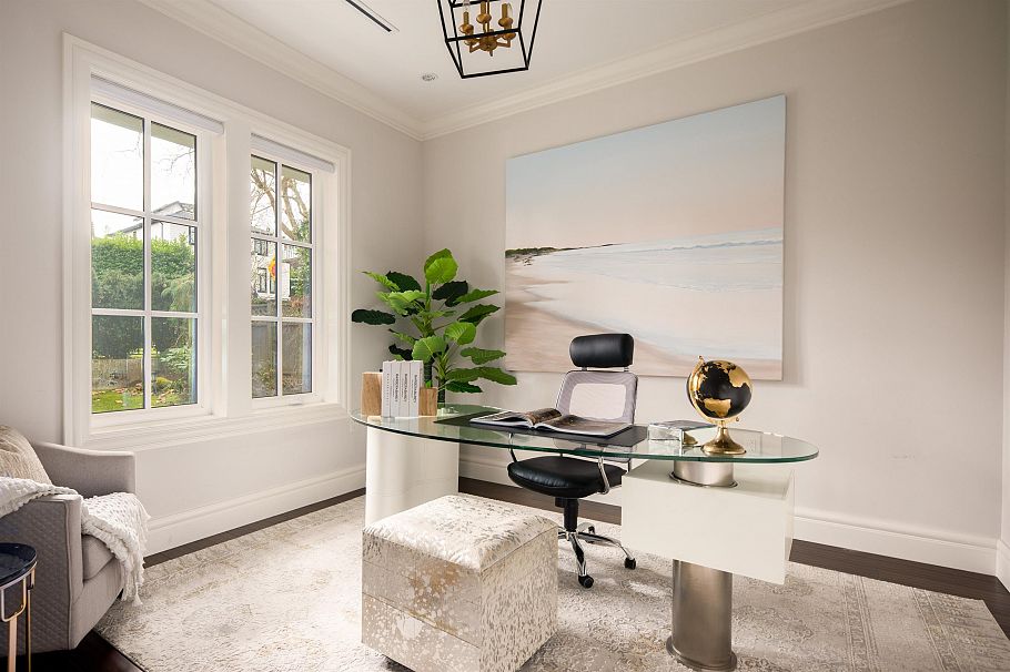 3955 W Broadway Vancouver, BC - 18