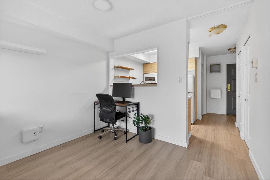 310 1099 E Broadway Vancouver, BC - 8