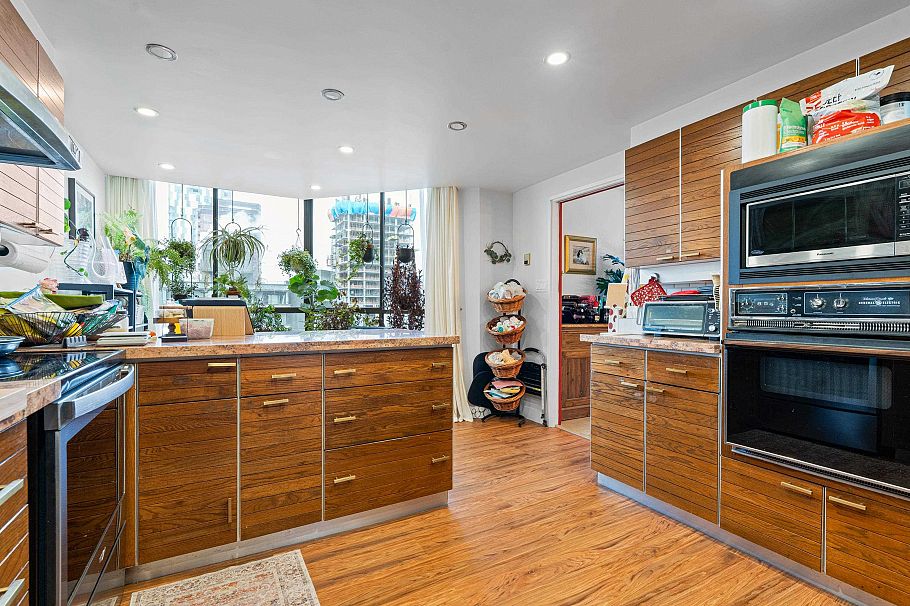 1601 738 Broughton Street Vancouver, BC - 18