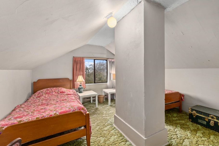 2730 Point Grey Road Vancouver, BC - 27