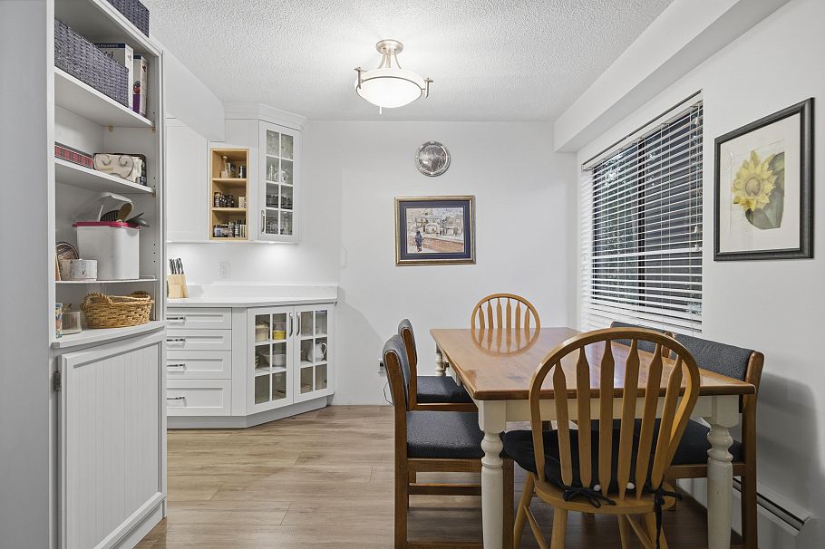 212 2620 Fromme Road North Vancouver, BC - 4