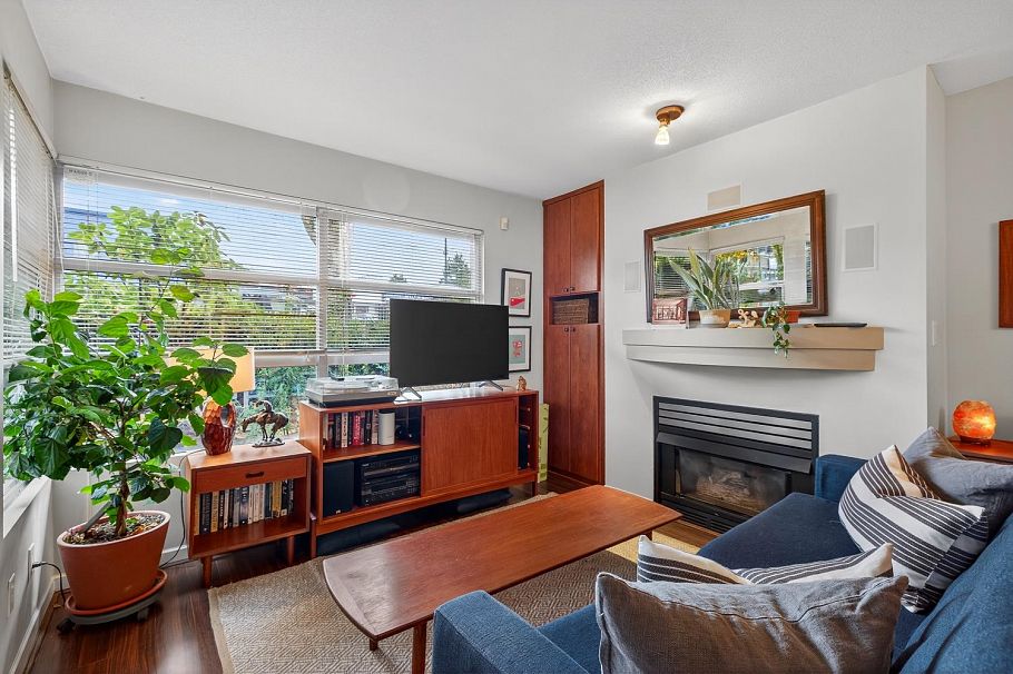 106 2983 W 4th Avenue Vancouver, BC - 3